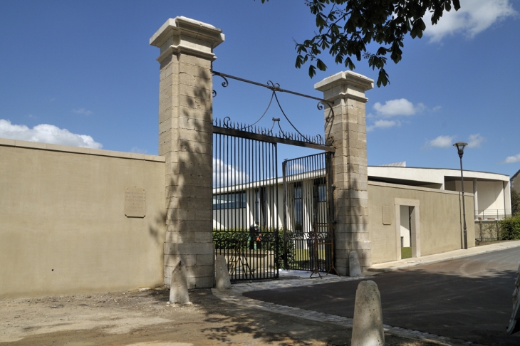 Porte d'entrée des Forges de la Chaussade - Cosne-Cours-sur-Loire