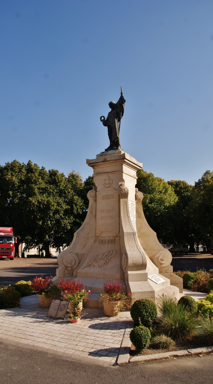 Monument aux Morts - Donzy