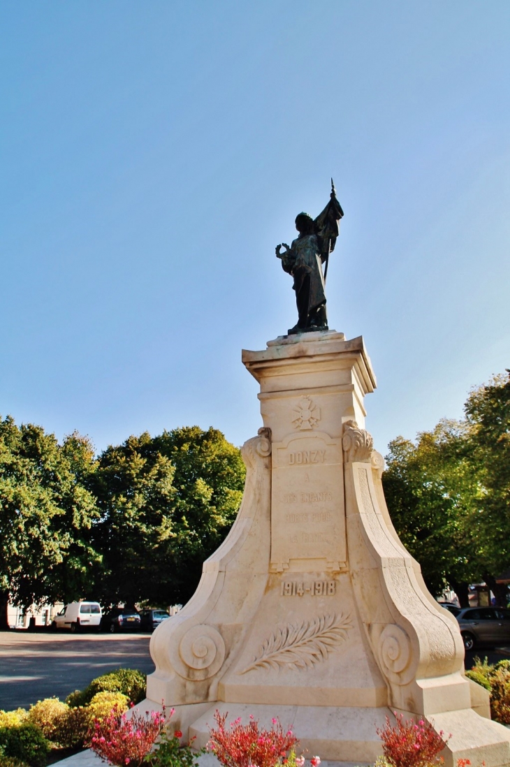 Monument aux Morts - Donzy