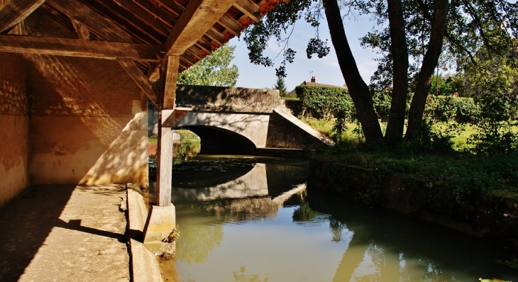 Le Lavoir - Garchy