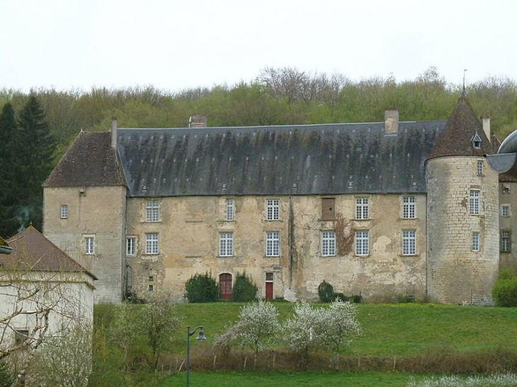 Le château - Giry