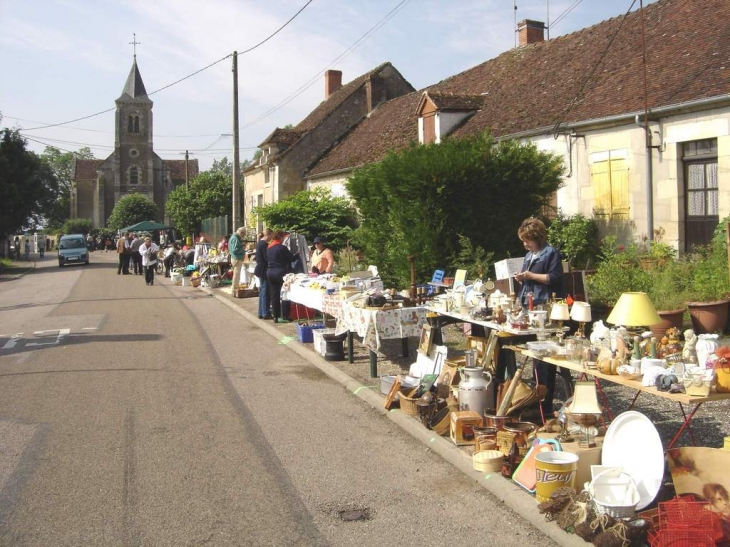 Vide-grenier du 13/06/2010 - La Celle-sur-Nièvre