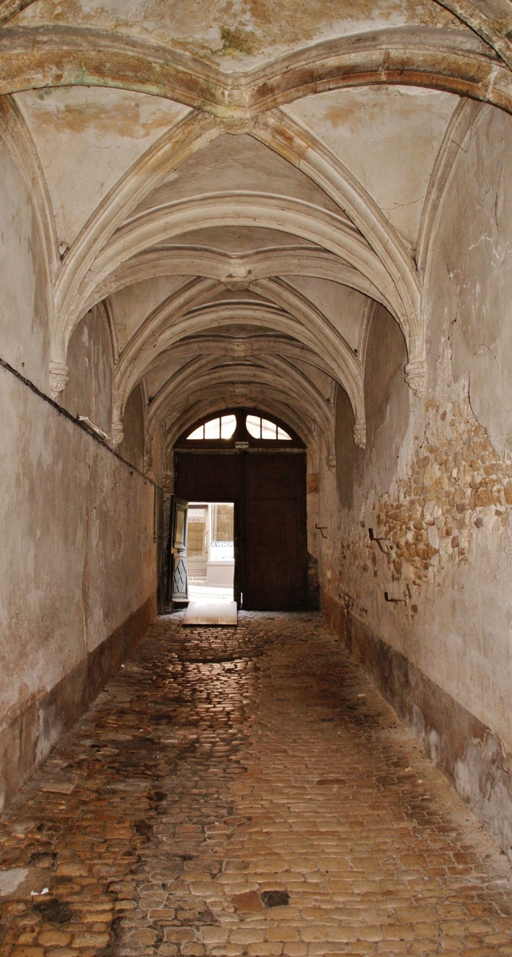  passage du Prieur de la Magdeleine ( 16 Em Siècle ) - La Charité-sur-Loire