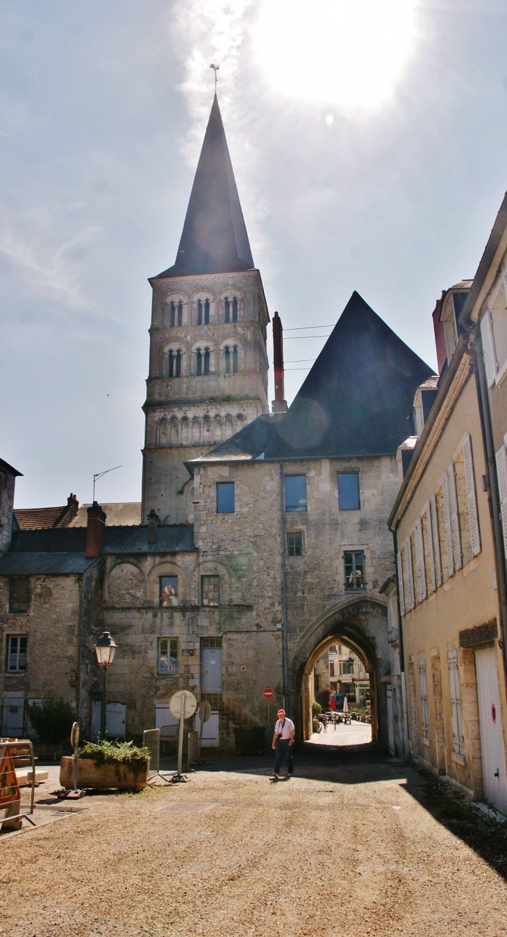  - La Charité-sur-Loire