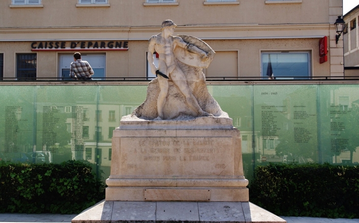 Monument aux Morts - La Charité-sur-Loire