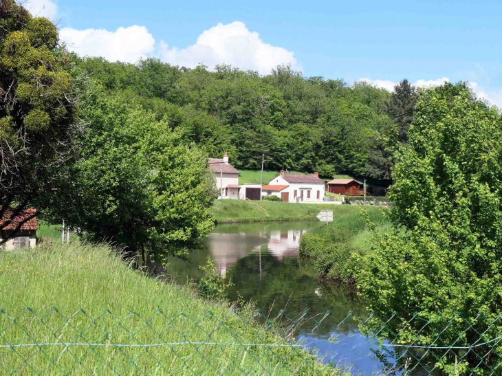 Le canal du Nivernais - La Collancelle