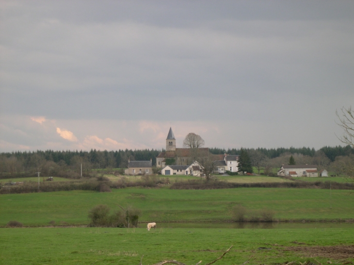 Eglise Saint Pierre - Montambert