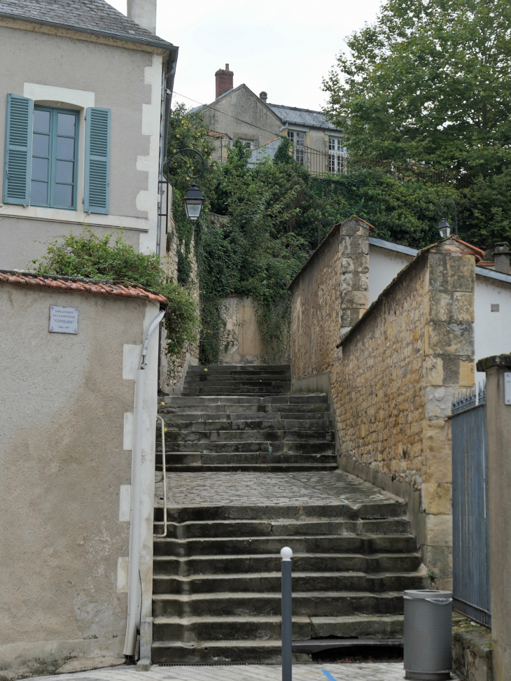 Escalier vers la ville basse - Nevers