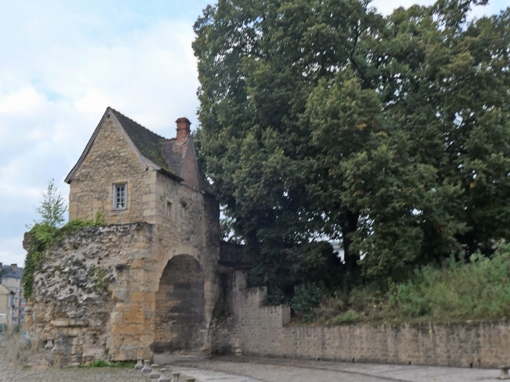 L'avant porte - Nevers