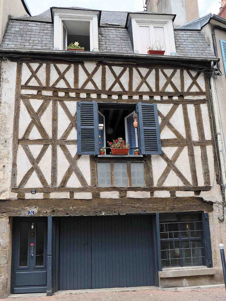 Maison ancienne rue de la Barre - Nevers