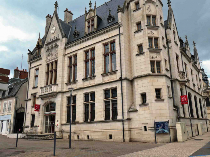 La Caisse d'Epargne - Nevers