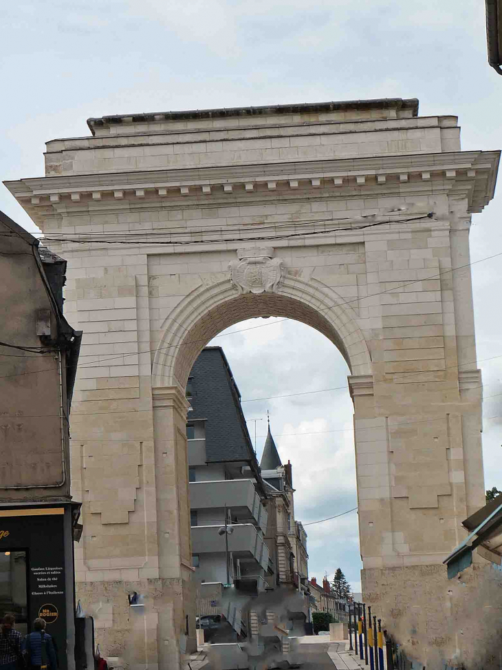 Arc de triomphe de la porte de Paris - Nevers