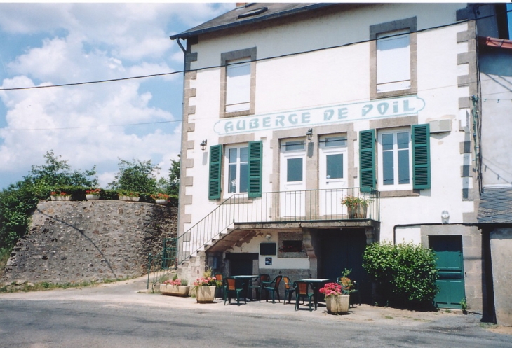 Le restaurant - Poil