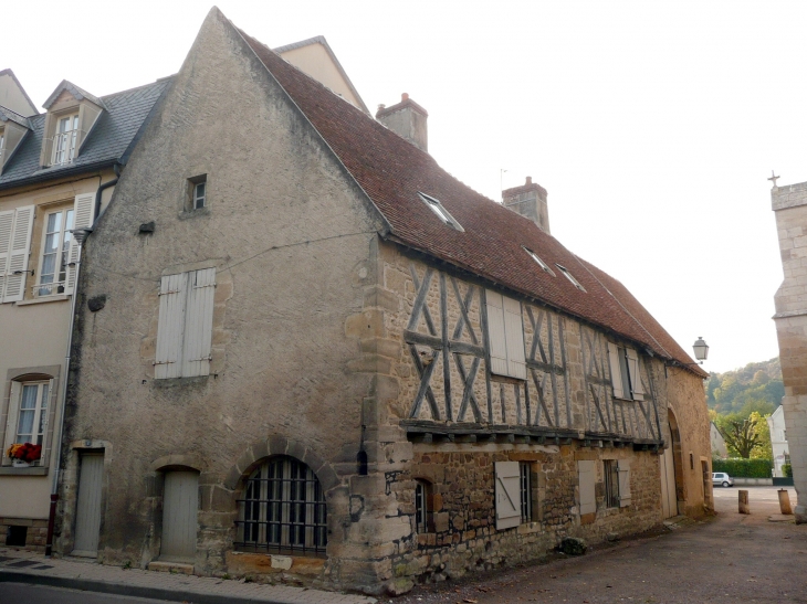 Batisse à colombage - Prémery