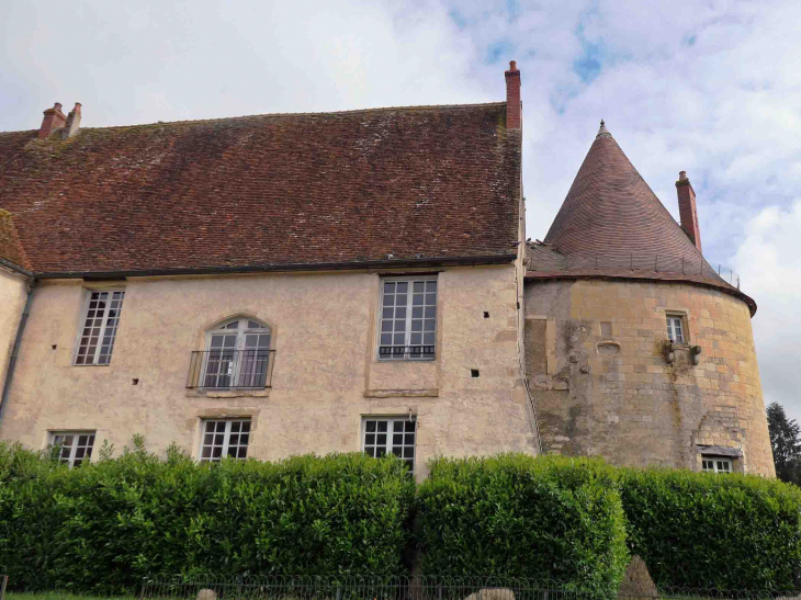 Le château - Prémery