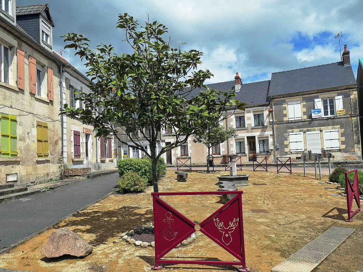 La  place - Saint-Aubin-les-Forges