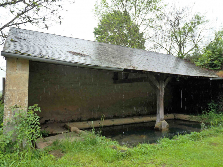 Lavoir - Saint-Benin-des-Bois