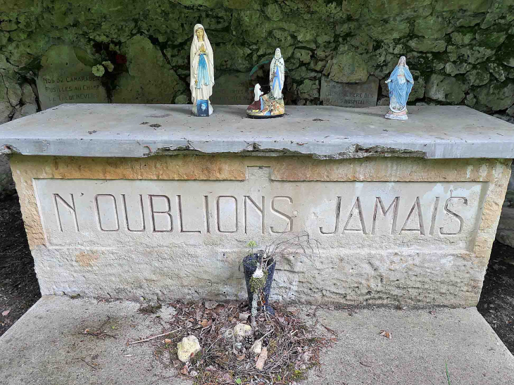 L'a chapelle Notre Dame du Charme : là la mémoire des Résistants - Saint-Bonnot