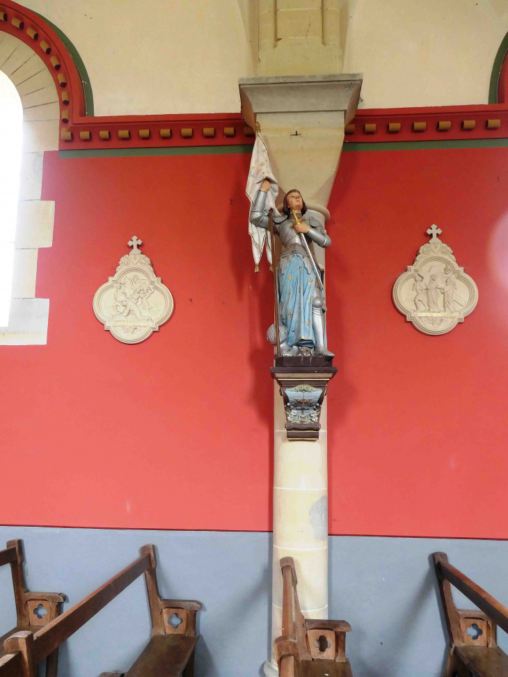 L'intérieur de l'église - Saint-Bonnot