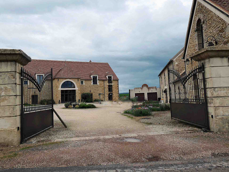 Ferme rénovée - Saint-Jean-aux-Amognes