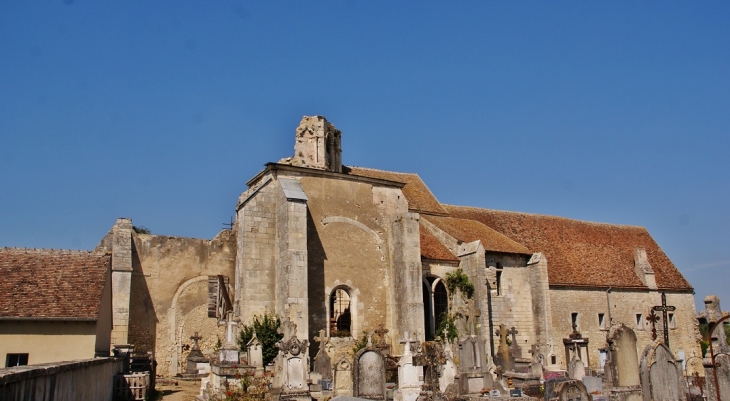 Ruines de l'Abbatiale St Laurent - Saint-Laurent-l'Abbaye