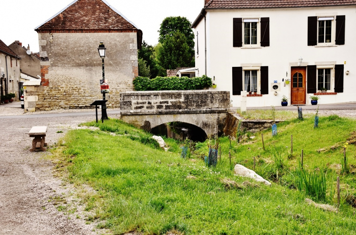 La Commune - Saint-Loup