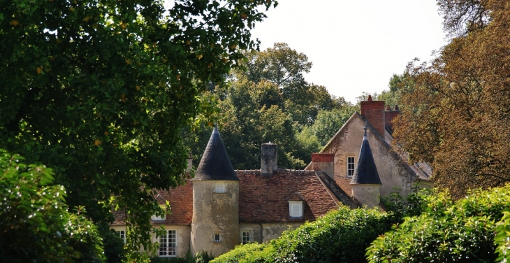 Le Château - Saint-Père