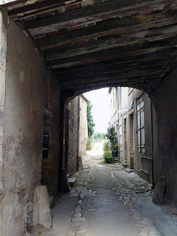 Passage - Saint-Pierre-le-Moûtier