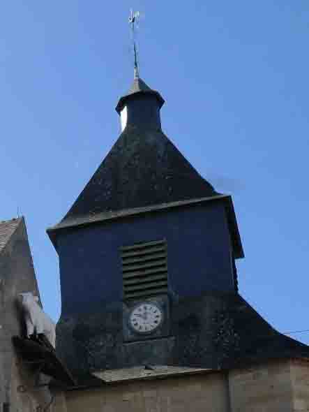 La vache sur le clocher (tradition locale) - Saint-Saulge