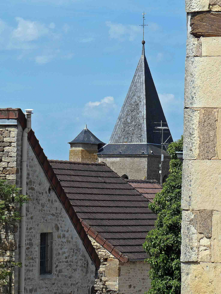 Vue sur le clocher - Saizy