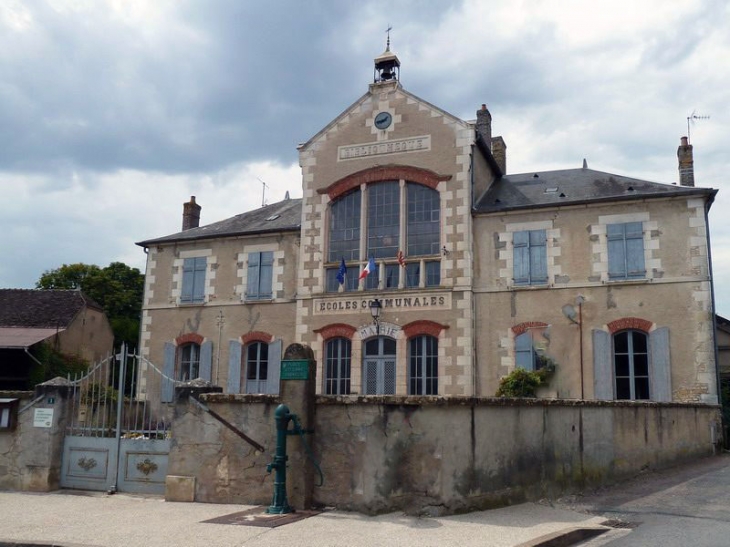 La mairie - Surgy