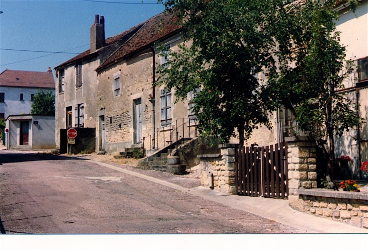 Rue du Quart - Trucy-l'Orgueilleux