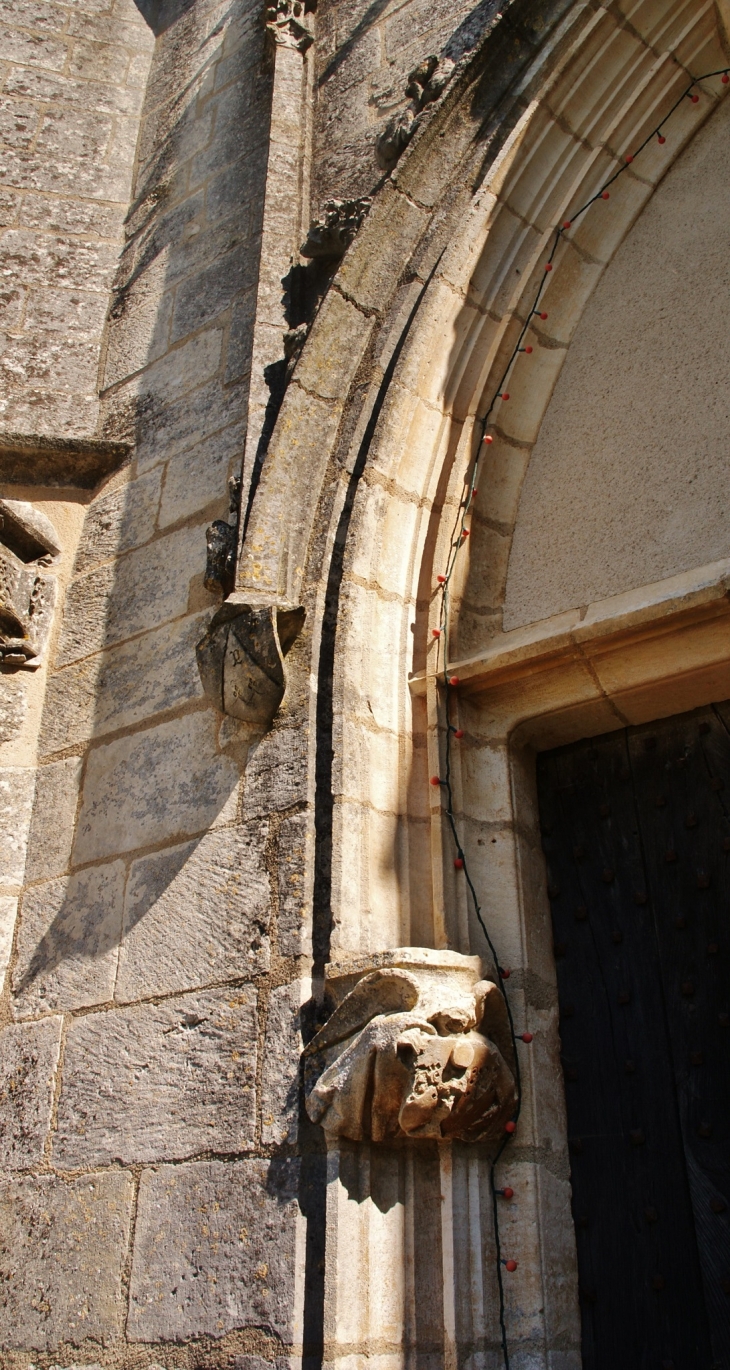    église Saint-Pierre ( Détail Portail ) - Vielmanay