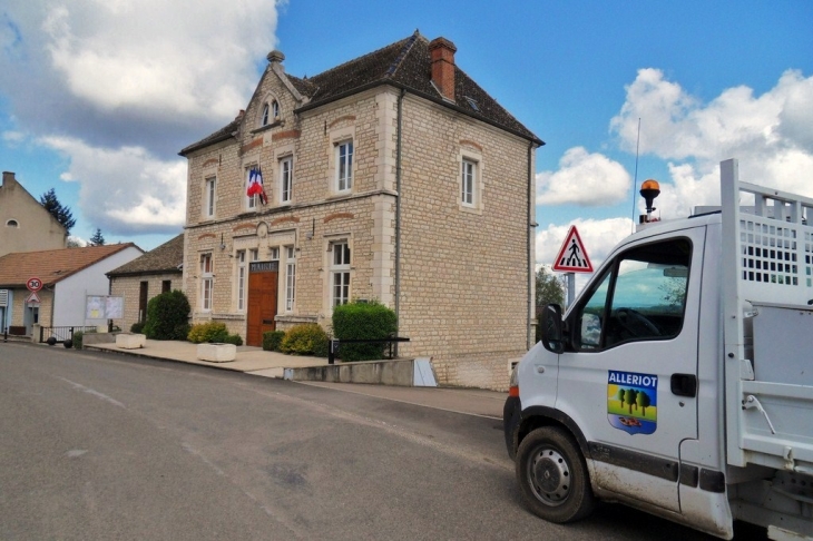 Allériot.71.Mairie.