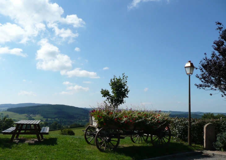 Place du village - Beaubery