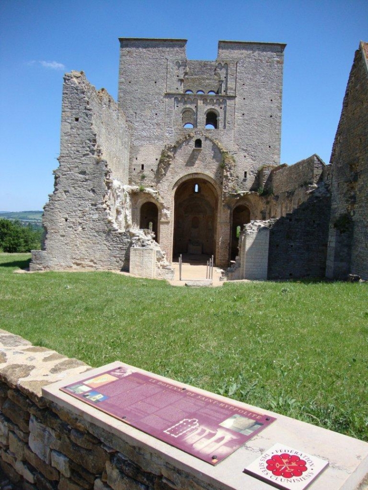 Bonnay (71460) Saint-Hyppolite ruine église 