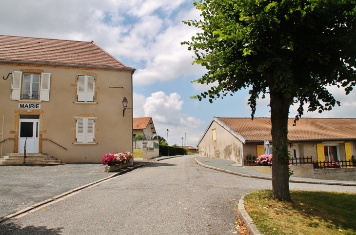  - Bourg-le-Comte