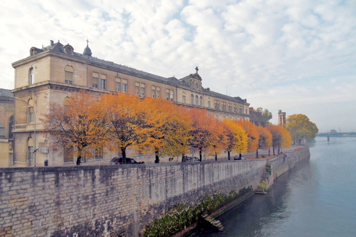 Quai de Saône.2. - Chalon-sur-Saône