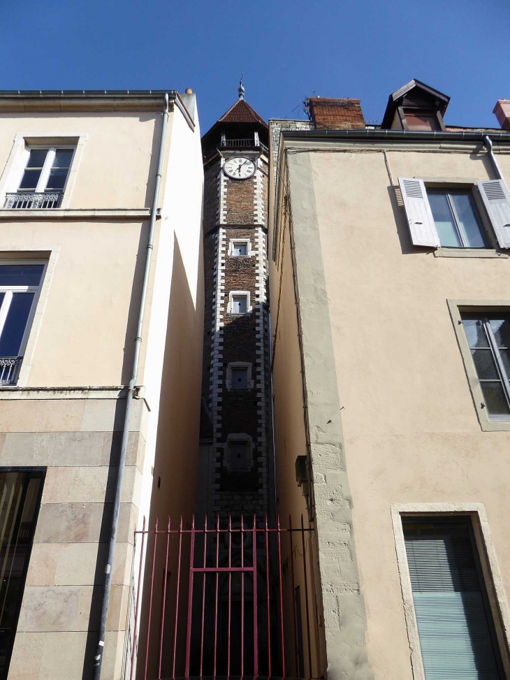 Tour entre les maisons - Chalon-sur-Saône