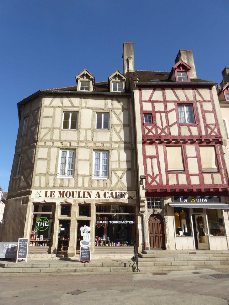 Place Saint Vincent - Chalon-sur-Saône