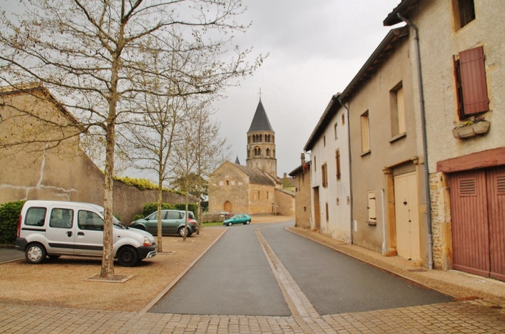 Le Village - Chânes