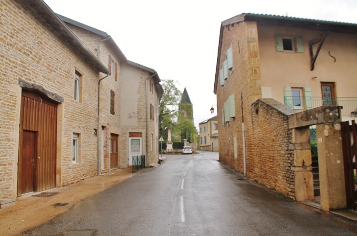 Le Village - Chânes