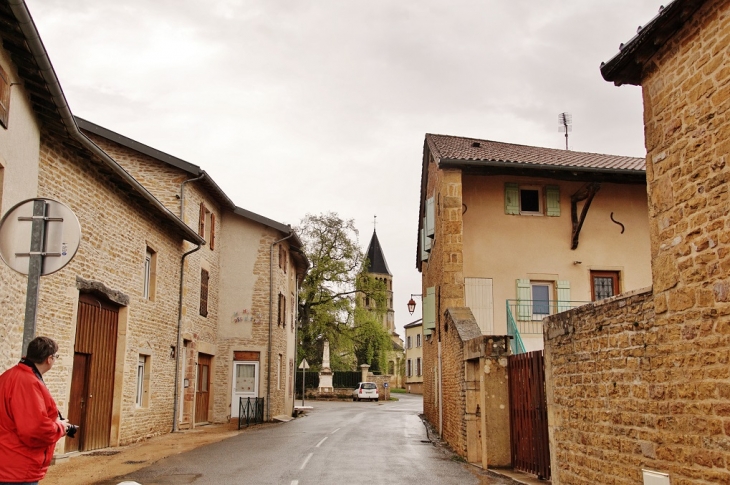 Le Village - Chânes