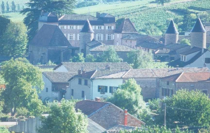 Vue du centre du village - Chasselas