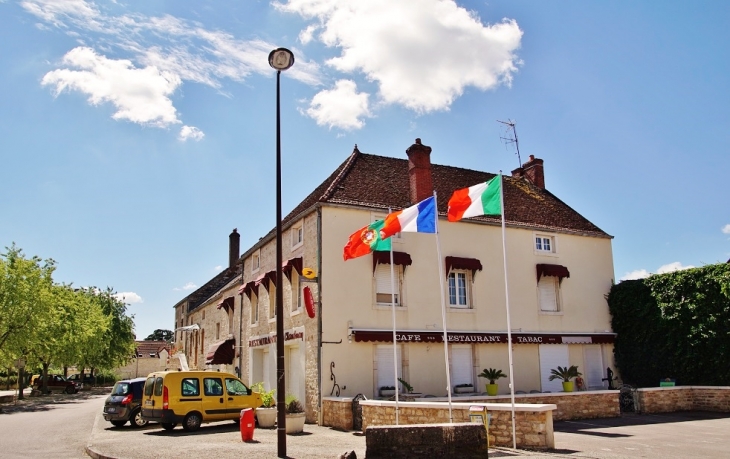 Le Village - Chaudenay