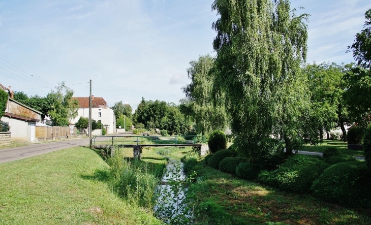 Le Village - Cheilly-lès-Maranges