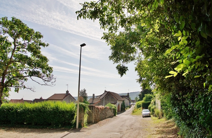 Le Village - Cheilly-lès-Maranges