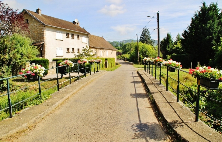 Le Village - Cheilly-lès-Maranges