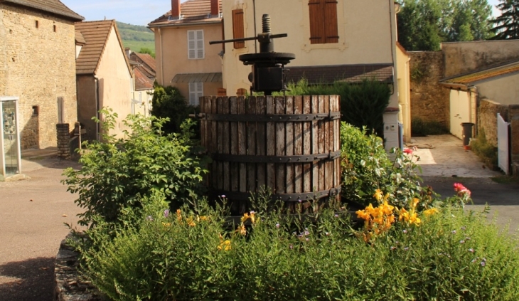 Le Village - Cheilly-lès-Maranges