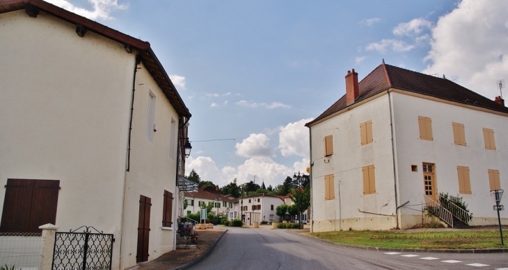  - Chenay-le-Châtel